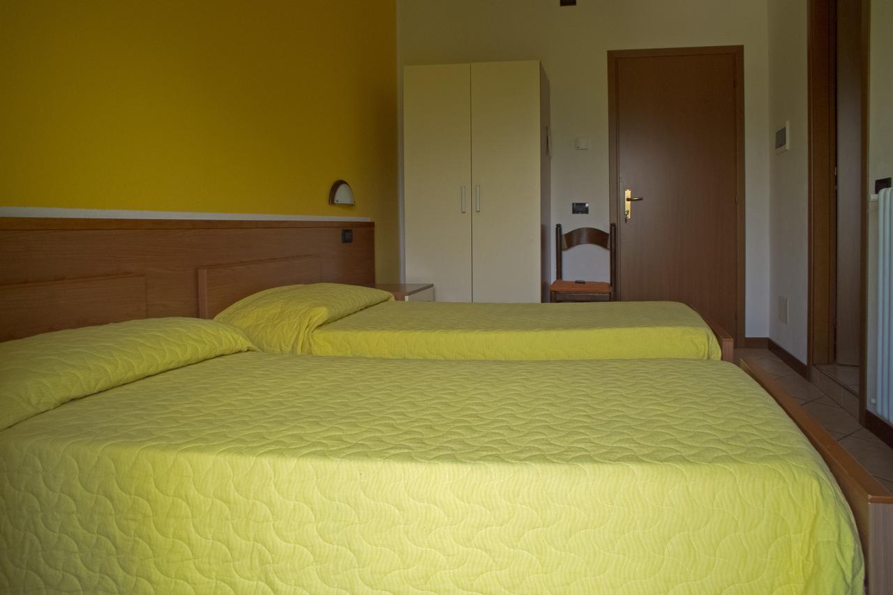 Albergo Ristorante Innocenti Ardenno ภายนอก รูปภาพ