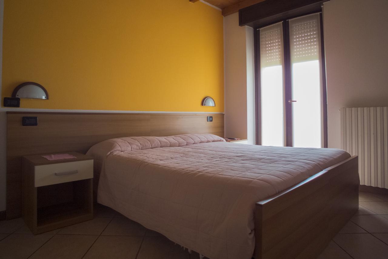 Albergo Ristorante Innocenti Ardenno ภายนอก รูปภาพ