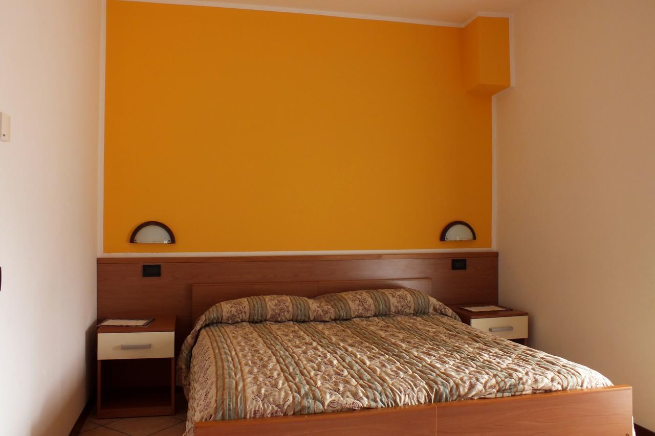 Albergo Ristorante Innocenti Ardenno ภายนอก รูปภาพ
